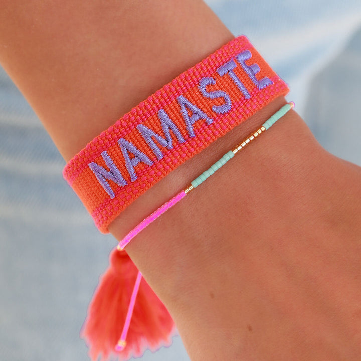 Gewebtes Armband Namaste
