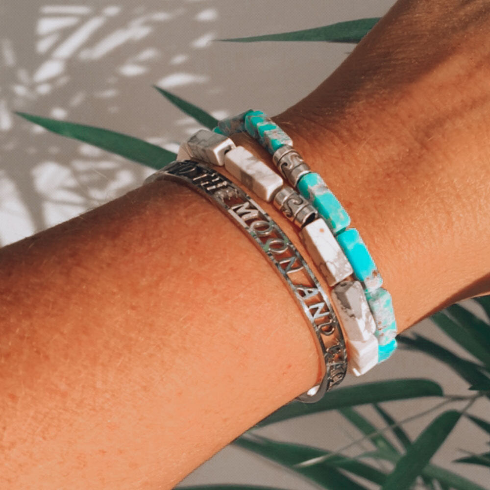 Armband „Ich liebe dich bis zum Mond und zurück“.