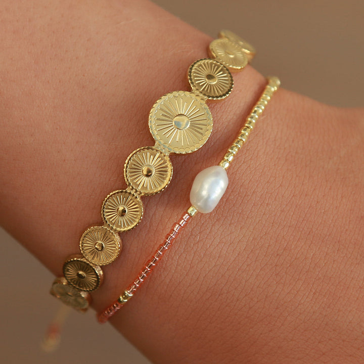 Gouden bangle circle
