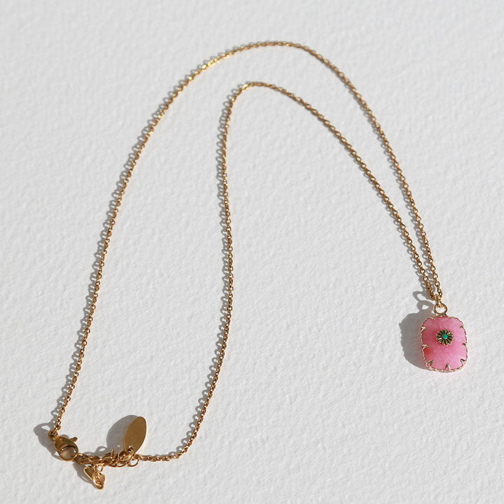 Collier en or avec pierre essentielle quartz rose