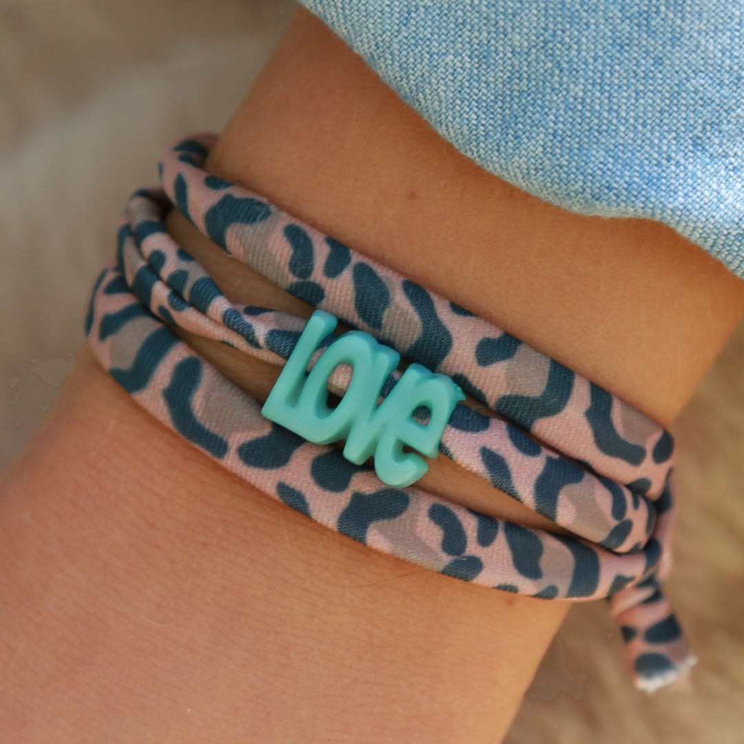 Set van 15 leopard love armbanden