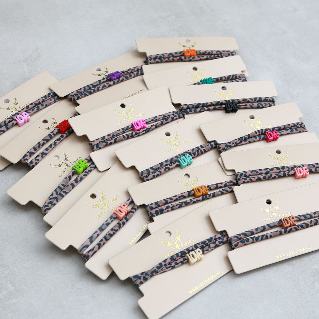 Set van 15 leopard love armbanden