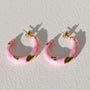 Boucles d'oreilles blanches audacieuses