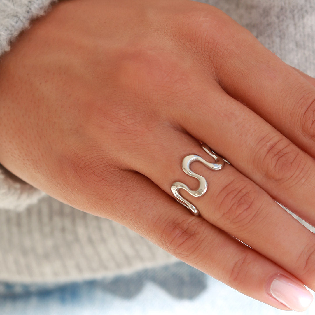 Zilveren ring swirl