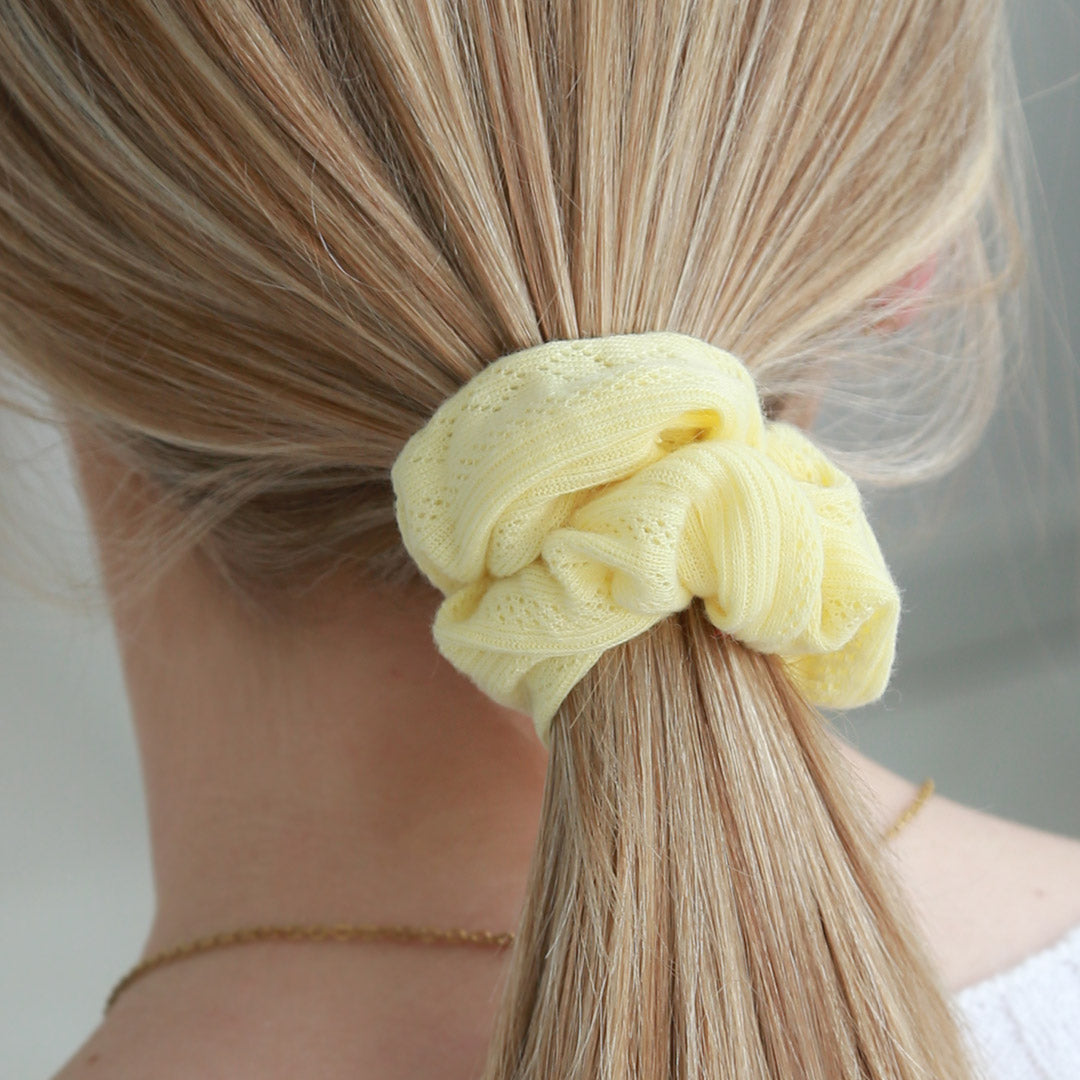Scrunchie jersey geel